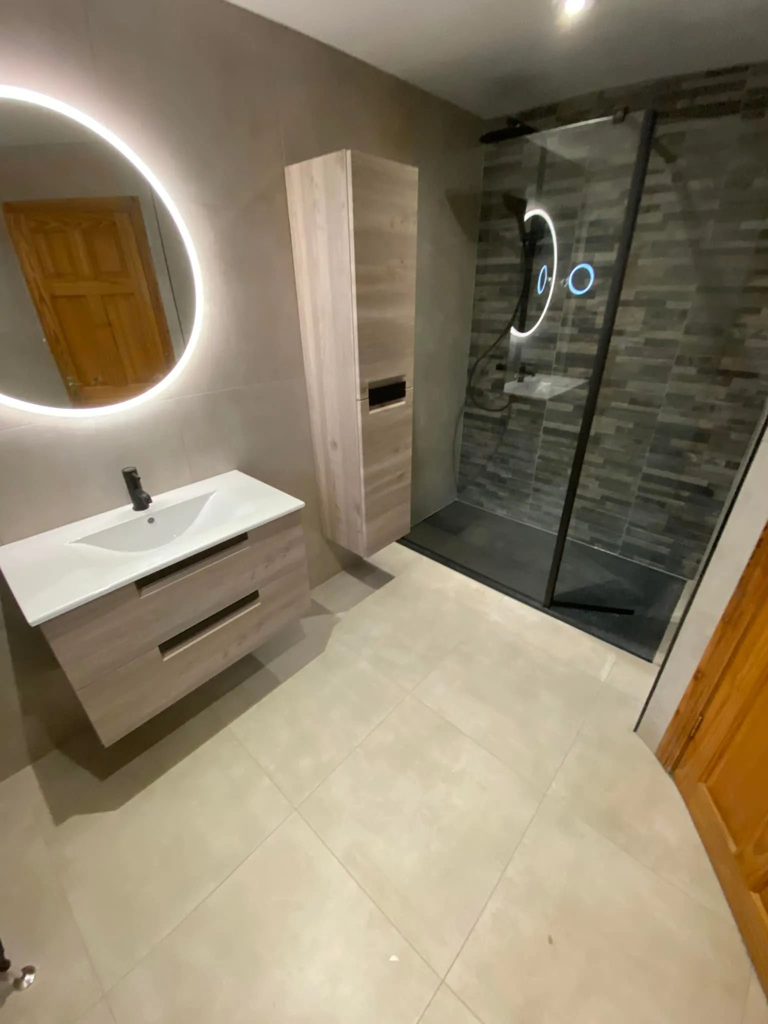 Bathrrom Installation | Bathroom Fitting Services | Bathroom Design | Bathroom Tiling Services | Plastering | Plumbing Services | Wetroom Installation | Derry/Londonderry | Ocean Tiles & Bathrooms Ltd