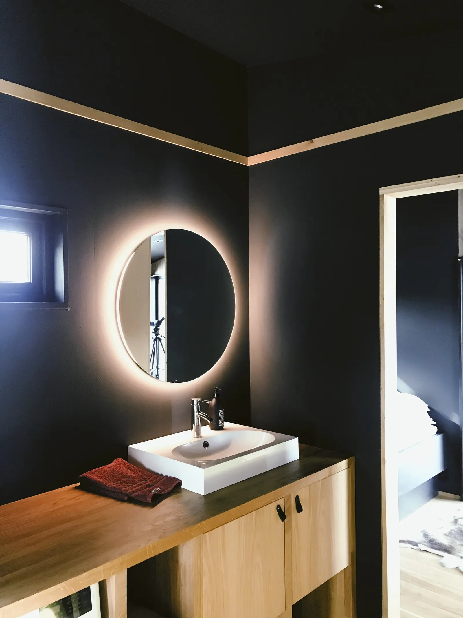 Bathrrom Installation | Bathroom Fitting Services | Bathroom Design | Bathroom Tiling Services | Plastering | Plumbing Services | Wetroom Installation | Derry/Londonderry | Ocean Tiles & Bathrooms Ltd